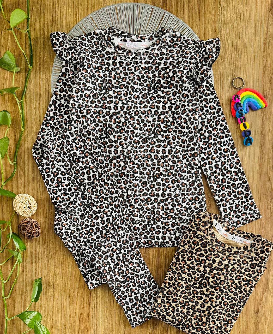 ست بلوز و شلوار پلنگی سرشانه چین دار کد ۲۳۸۸